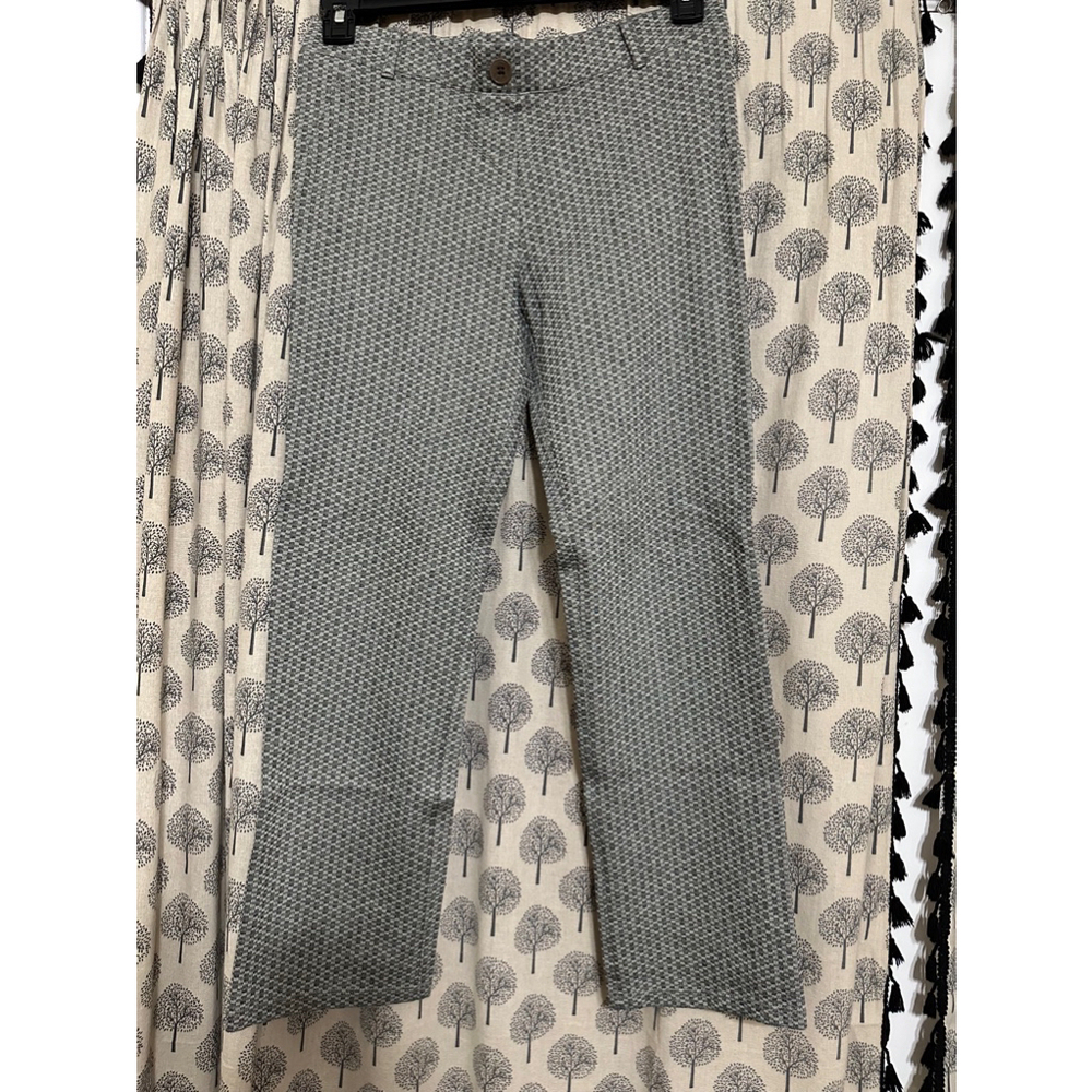 Women’s Medium Petite Betabrand Treggings Work Pant grey pattern straight-legEUC